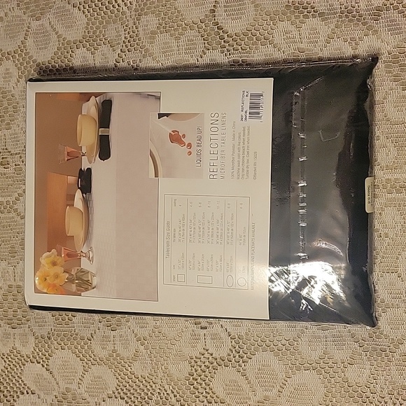 NEW! Reflections Microfiber Tablecloth - Picture 2 of 6